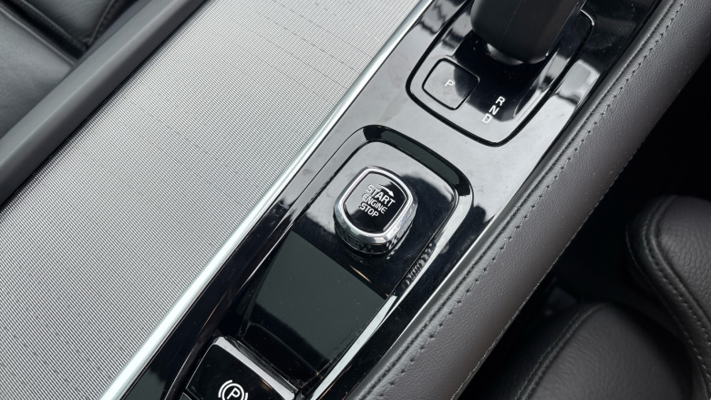 Volvo XC90 2.0 T8 [455] RC PHEV Plus Dark 5dr AWD Geartronic Estate